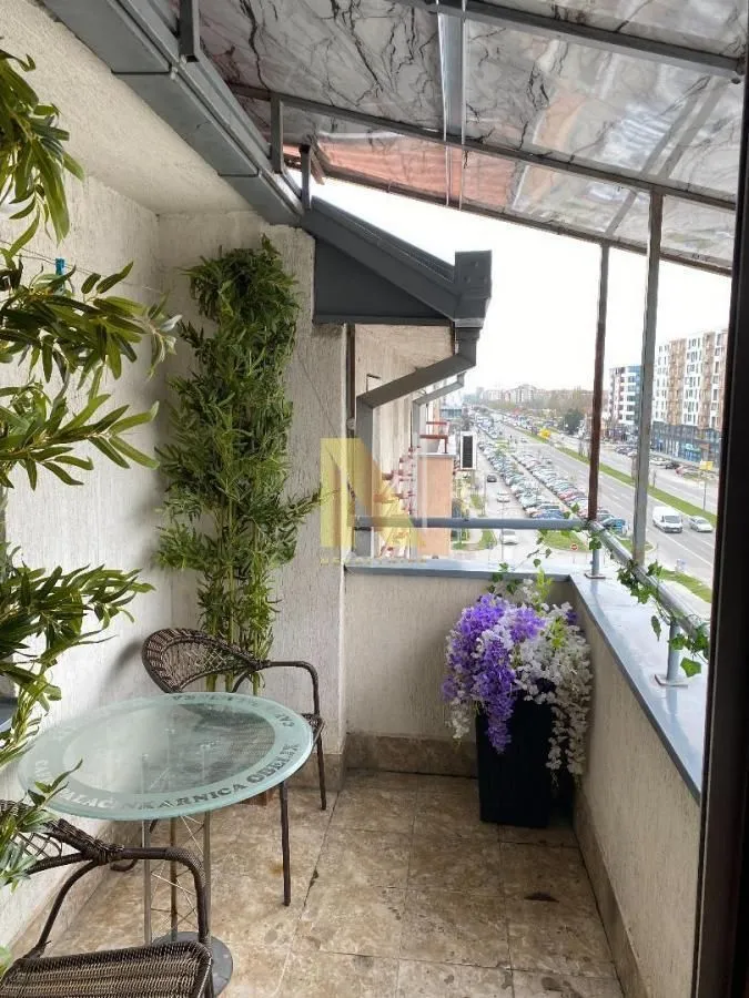 Prodaja, četvorosoban stan, 104m², Bulevar Evrope, Novi Sad Sve Podlokacije