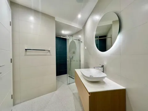 Sale, one bedroom apartment, 59m², Bečići, Budva - image 3