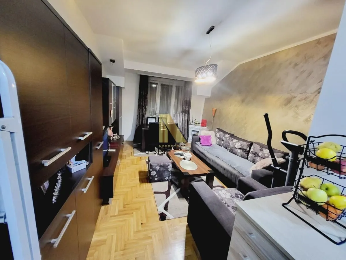 Prodaja, dvosoban stan, 40m², Stari grad, Novi Sad