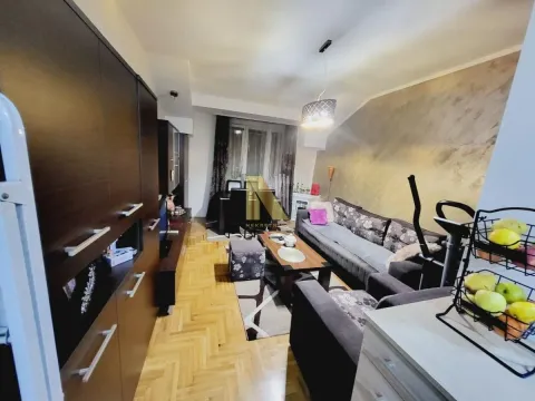 Prodaja, dvosoban stan, 40m², Stari grad, Novi Sad - image 1