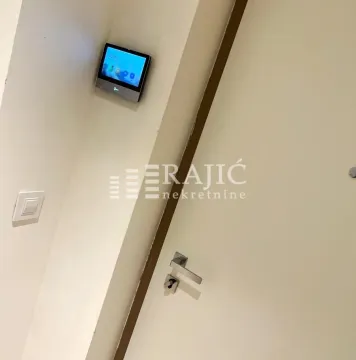 Rent, three bedroom apartment, 98m², Savski Venac, Beograd - image 12