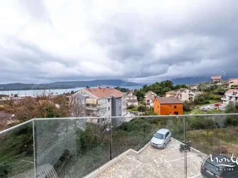 Sale, two bedroom apartment, 76m², Tivat, Crna Gora - image 1