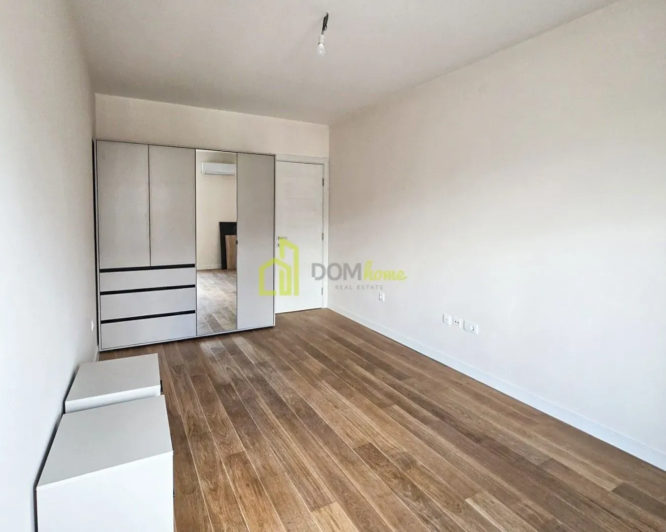Izdavanje, dvosoban stan, 72m², Central Point, Podgorica