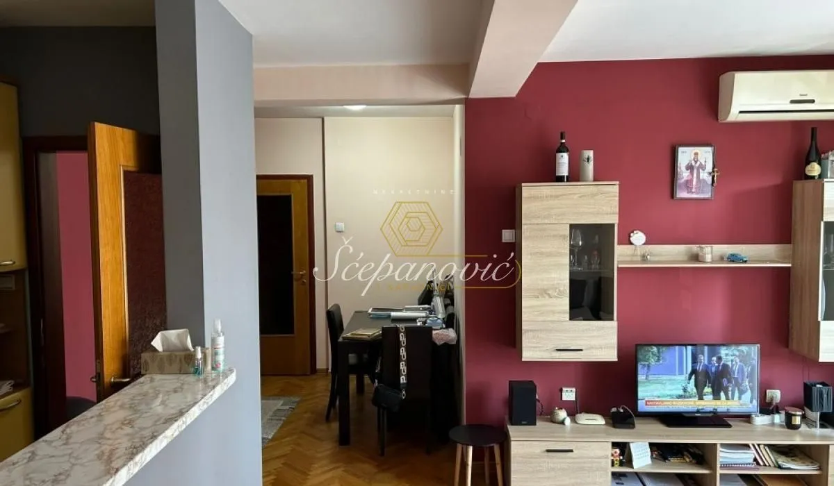 Izdavanje, stan, 62m², Grbavica, Novi Sad Sve Podlokacije