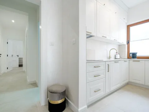 Sale, two bedroom apartment, 87m², Bečići, Budva - image 10