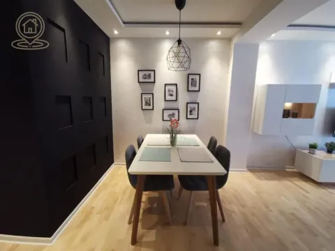 Izdavanje, trosoban stan, 70m², Savski Venac, Beograd - image 6