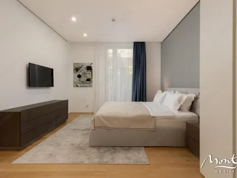 Prodaja, četvorosoban stan, 287m², Budva, Crna Gora - image 16