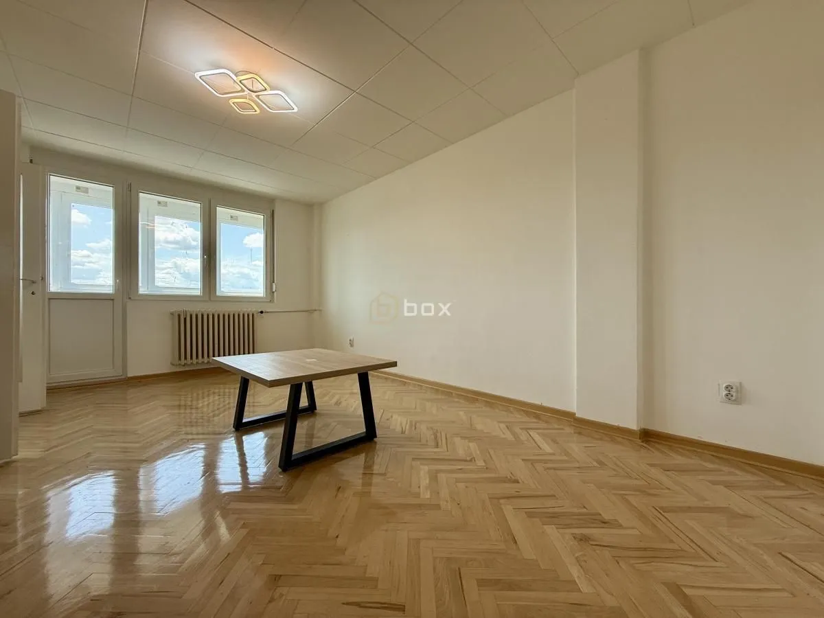 Prodaja, trosoban stan, 70m², Medijana, Niš