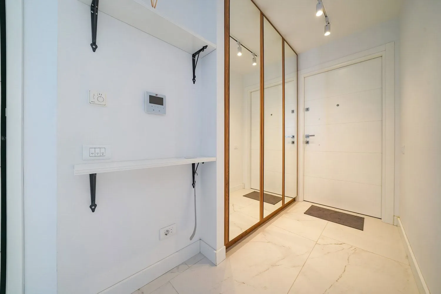 Prodaja, stan, 66m², Tivat, Crna Gora