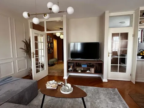 Izdavanje, jednosoban stan, 63m², Centar, Podgorica - image 7