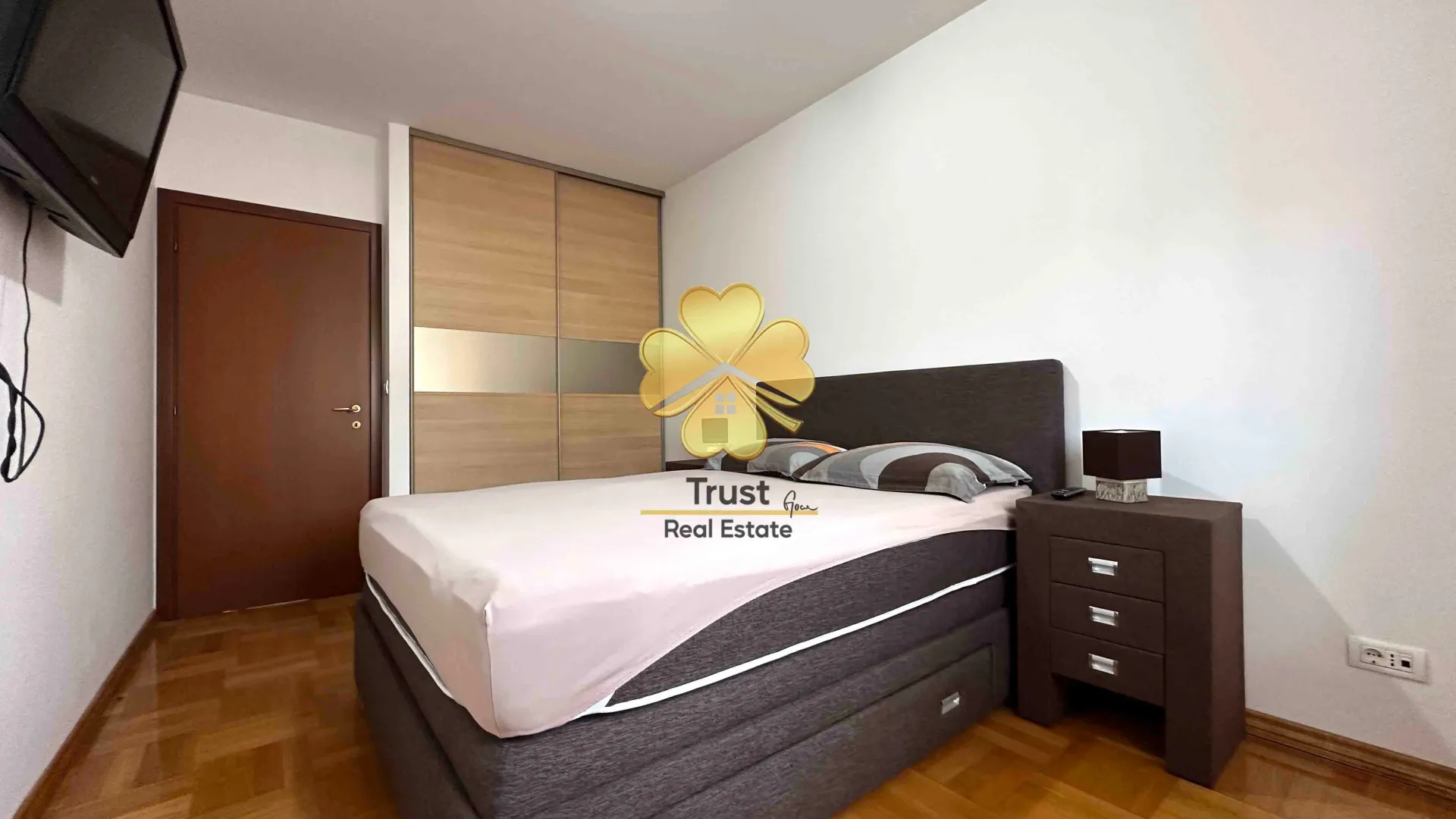 Rent, three bedroom apartment, 120m², City Kvart, Podgorica