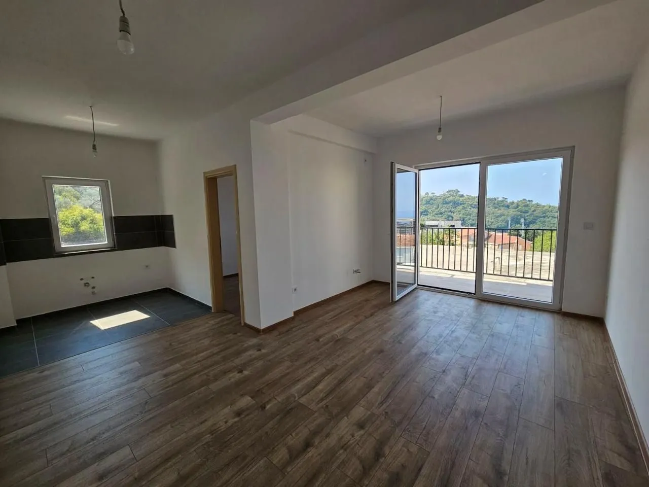 Sale, two bedroom apartment, 56m², Petrovac, Budva