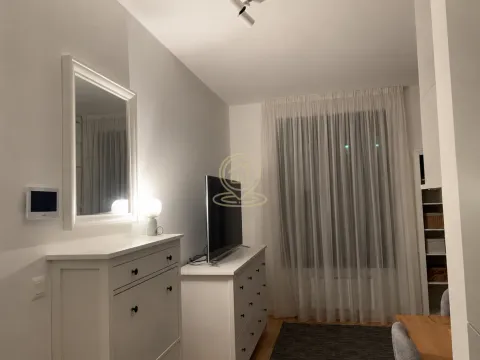 Rent, two bedroom apartment, 40m², Stari Grad, Beograd - image 8