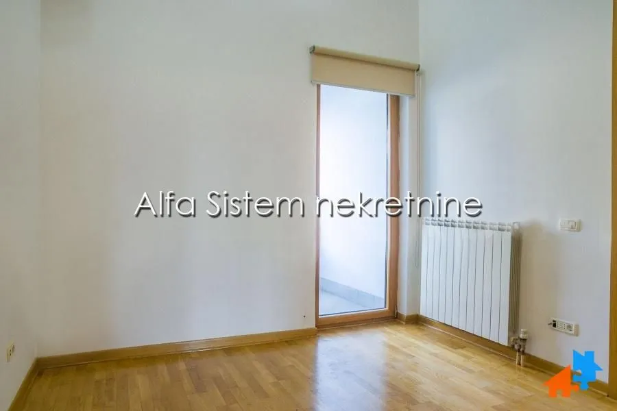 Izdavanje, četvorosoban stan, 222m², Tašmajdan, Palilula Sve Podlokacije