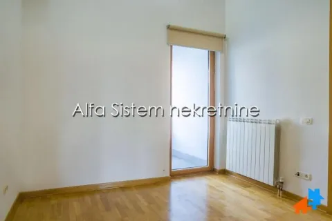 Izdavanje, četvorosoban stan, 222m², Tašmajdan, Palilula Sve Podlokacije - image 10