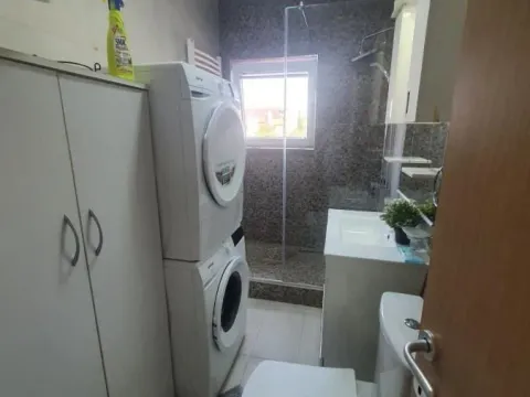 Izdavanje, dvosoban stan, 43m², Bulevar Evrope, Novi Sad Sve Podlokacije - image 7
