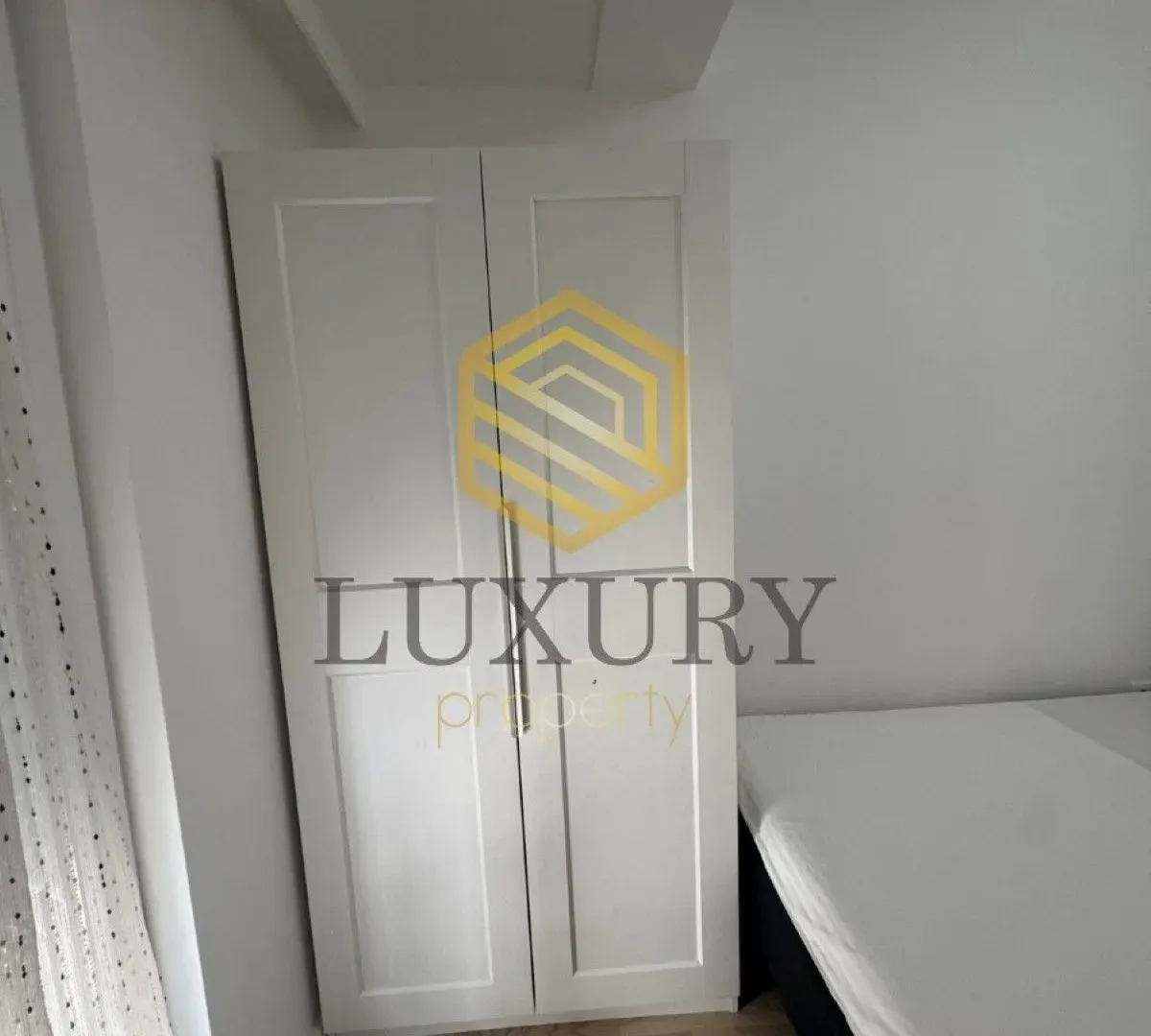 Izdavanje, jednosoban stan, 45m², Centar, Podgorica