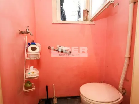 Sale, three bedroom apartment, 75m², Kalenić Pijaca, Vračar Sve Podlokacije - image 11