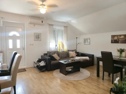Prodaja, kuća, 125m², Vidovdansko naselje, Novi Sad Sve Podlokacije - image 2