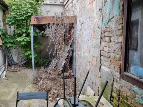 Sale, house, 45m², Zemun Sve Podlokacije, Beograd - image 2