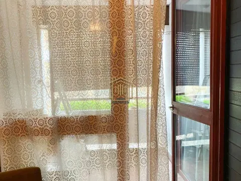 Rent, three bedroom apartment, 96m², Blok 5, Podgorica - image 8