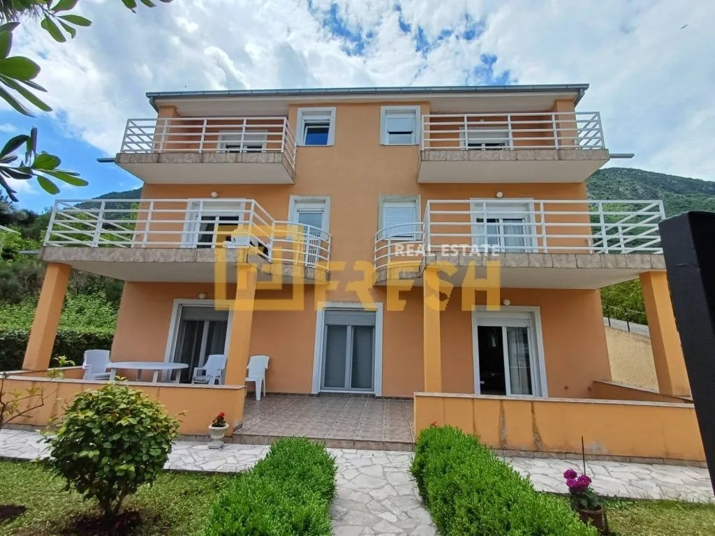 Sale, house, 306m², Kotor, Crna Gora