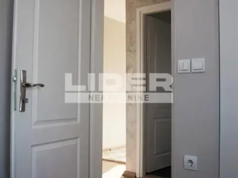 Prodaja, kuća, 198m², Ledine, Beograd - image 17