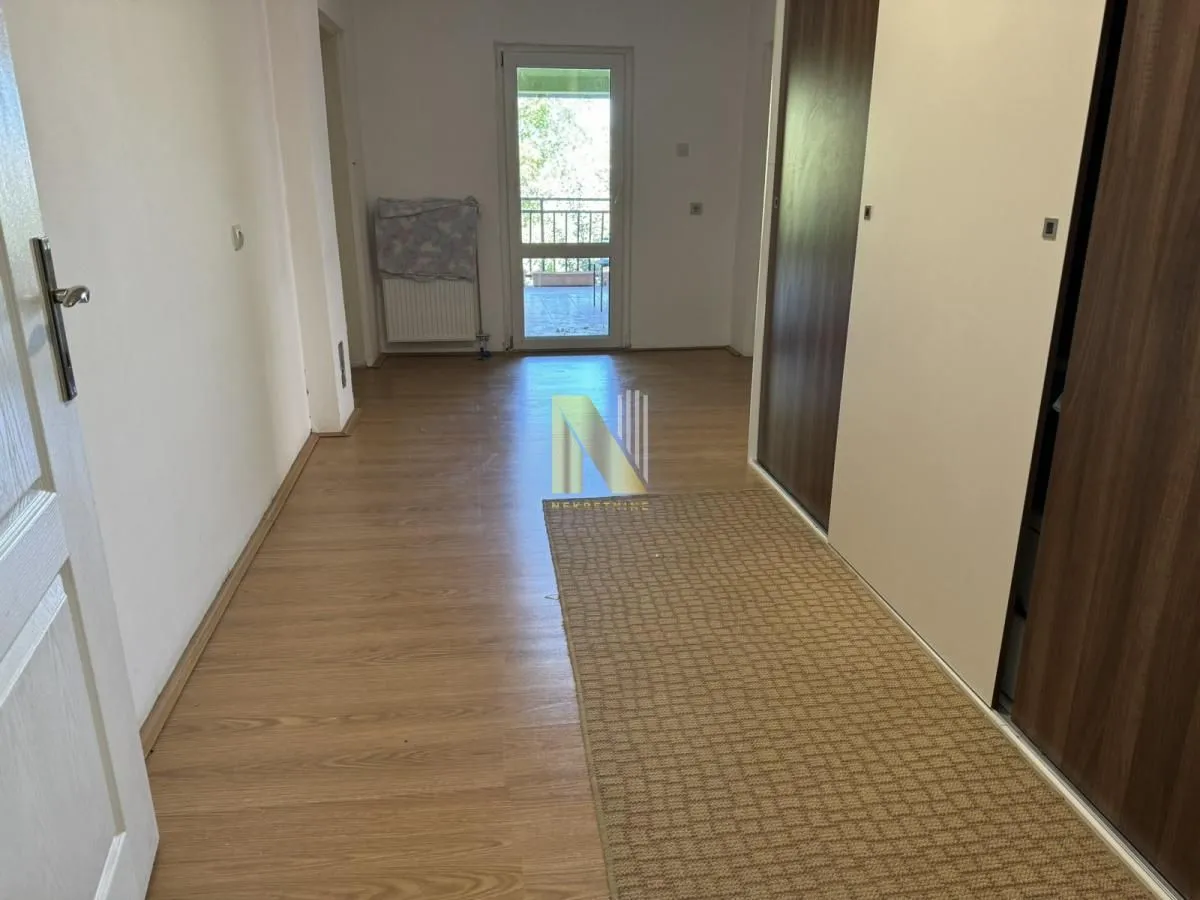 Prodaja, kuća, 441m², Veternik, Novi Sad Sve Podlokacije