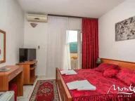 Prodaja,  ugostiteljski objekat, 450m2, Bečići, Budva