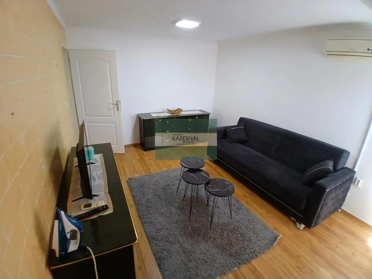 Prodaja, jednosoban stan, 40m², Kajsijar, Jagodina