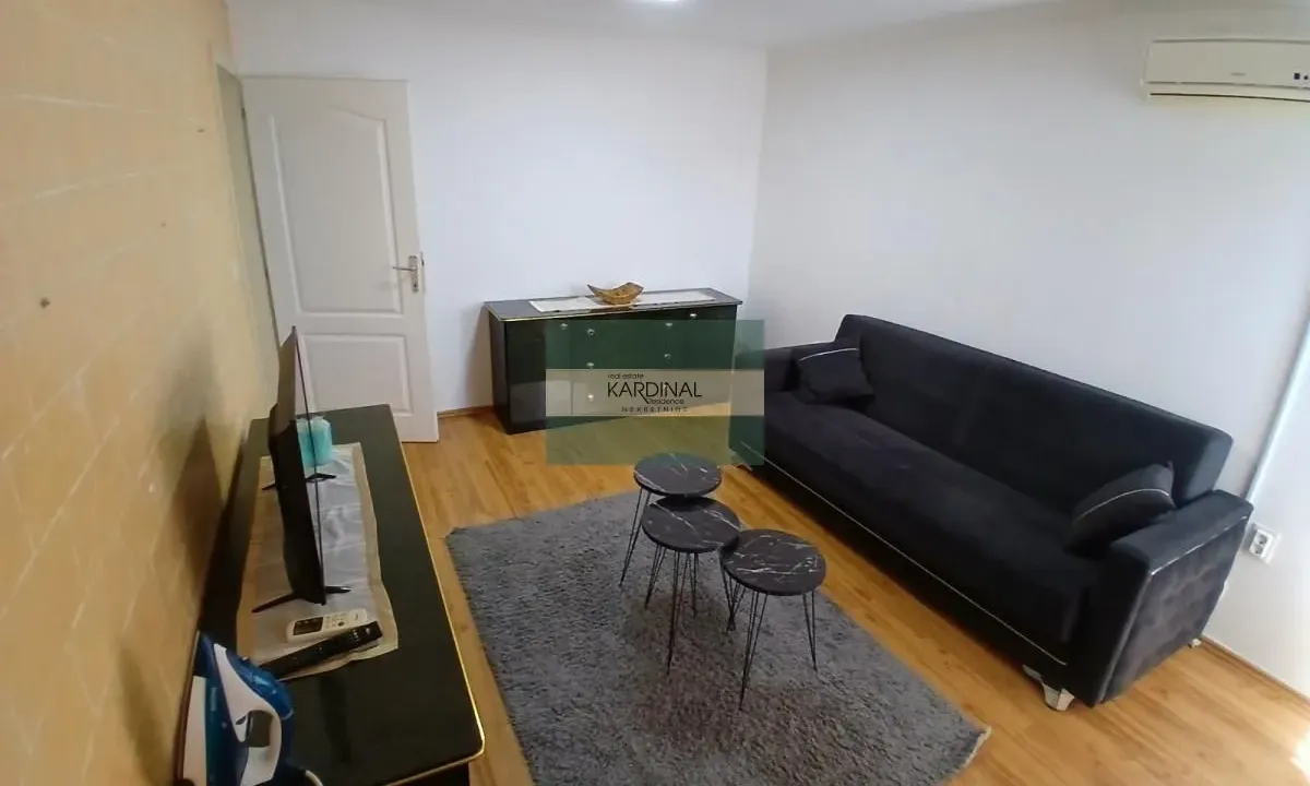 Prodaja, jednosoban stan, 40m², Kajsijar, Jagodina