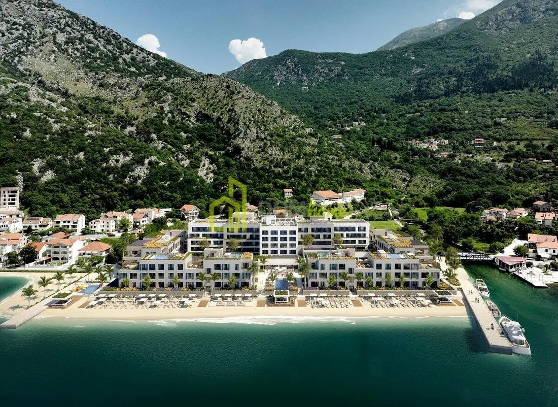 Sale, three bedroom apartment, 131m², Risan, Kotor