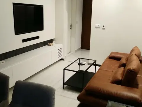 Izdavanje, dvosoban stan, 48m2, Rotkvarija, Novi Sad, Novi Sad Izdavanje, dvosoban stan, 48m2, Rotkvarija, Novi Sad, Novi Sad