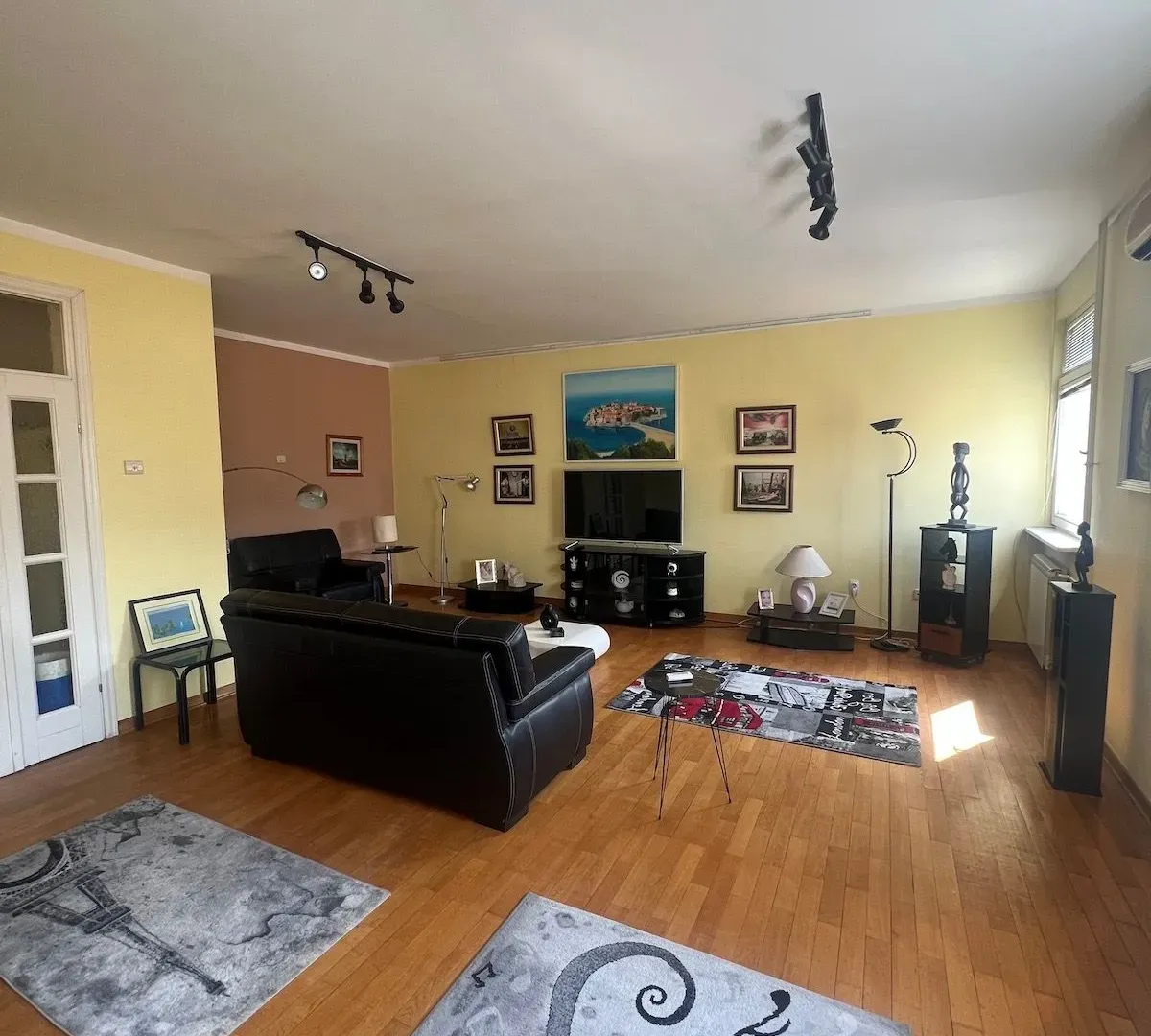Izdavanje, četvorosoban stan, 106m², Aleksinac, Niš