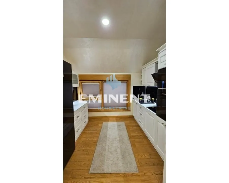Rent, three bedroom apartment, 107m², Stari Grad, Beograd