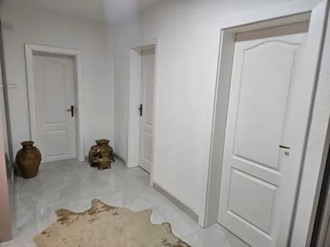 Rent, three bedroom apartment, 90m², Nemila, Herceg Novi - image 4