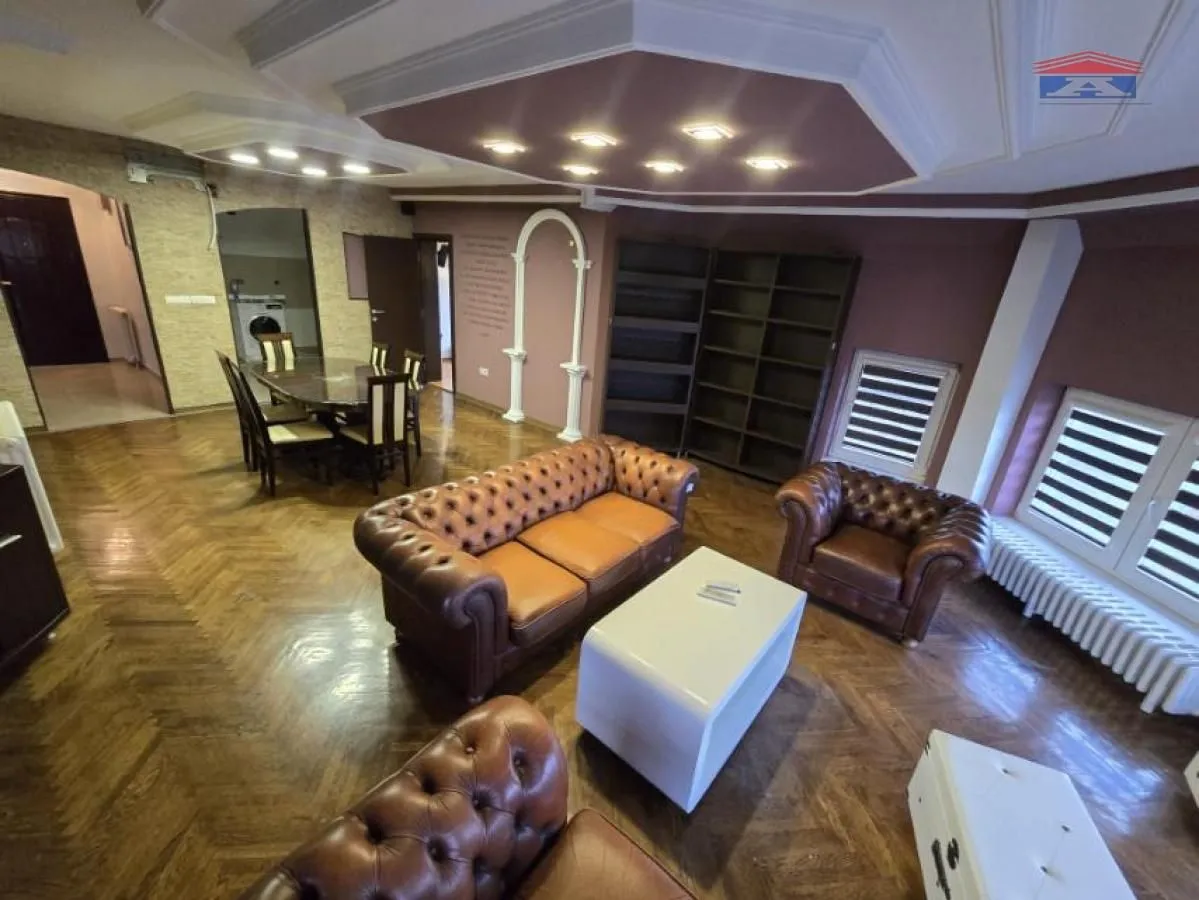 Prodaja, četvorosoban stan, 107m², Bulevar Oslobodjenja, Novi Sad Sve Podlokacije