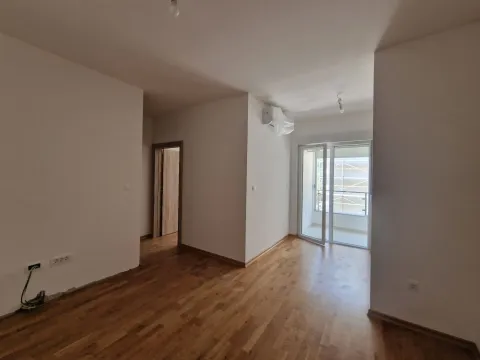 Sale, one bedroom apartment, 37m², Bečići, Budva - image 16