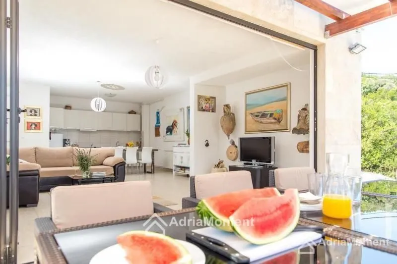 Prodaja, kuća, 170m², Krašići, Tivat