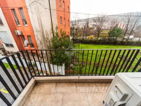 Rent, office space, 81m², Vezirov Most, Podgorica - image 9