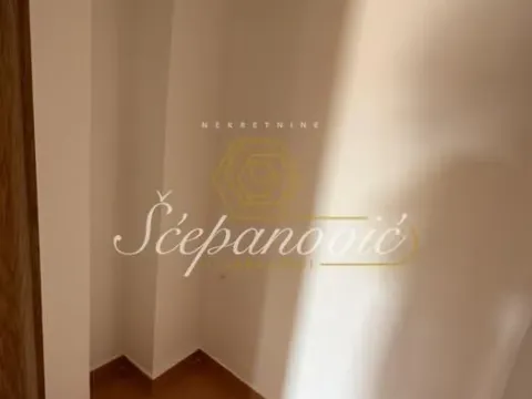 Izdavanje, stan, 44m², Bulevar Oslobodjenja, Novi Sad Sve Podlokacije - image 2