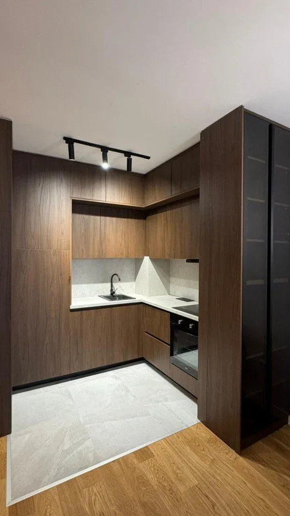 Izdavanje, jednosoban stan, 43m², Central Point, Podgorica