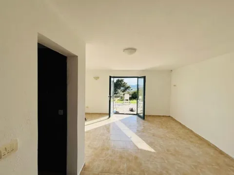 Sale, house, 57m², Tivat, Crna Gora - image 9