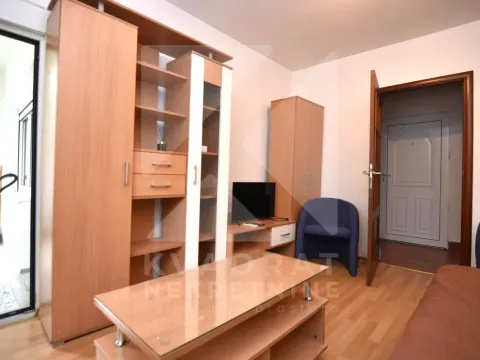 Izdavanje, jednosoban stan, 45m², Preko Morače, Podgorica - image 2