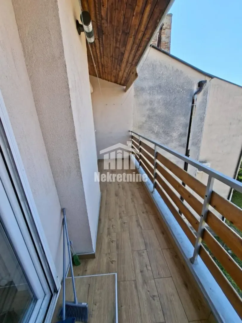 Izdavanje, trosoban stan, 72m², Julino Brdo, Beograd