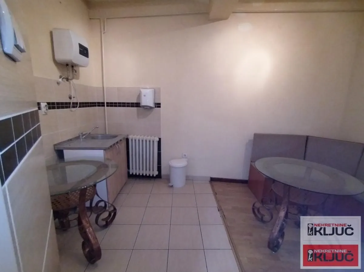 Rent, office space, 350m², Centar, Novi Sad