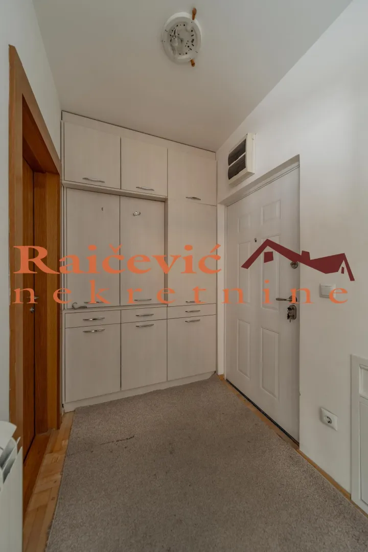Sale, two bedroom apartment, 39m², Autokomanda, Voždovac Sve Podlokacije