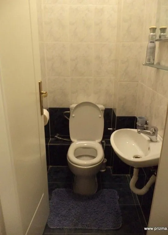 Izdavanje, dvosoban stan, 75m², Gorica C, Podgorica