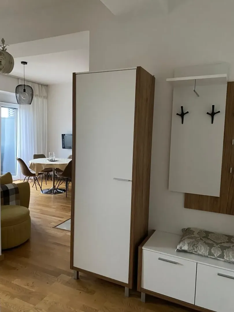 Prodaja, jednosoban stan, 47m², Centar, Bar