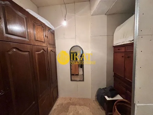 Prodaja, trosoban stan, 86m², Kalenić Pijaca, Vračar Sve Podlokacije